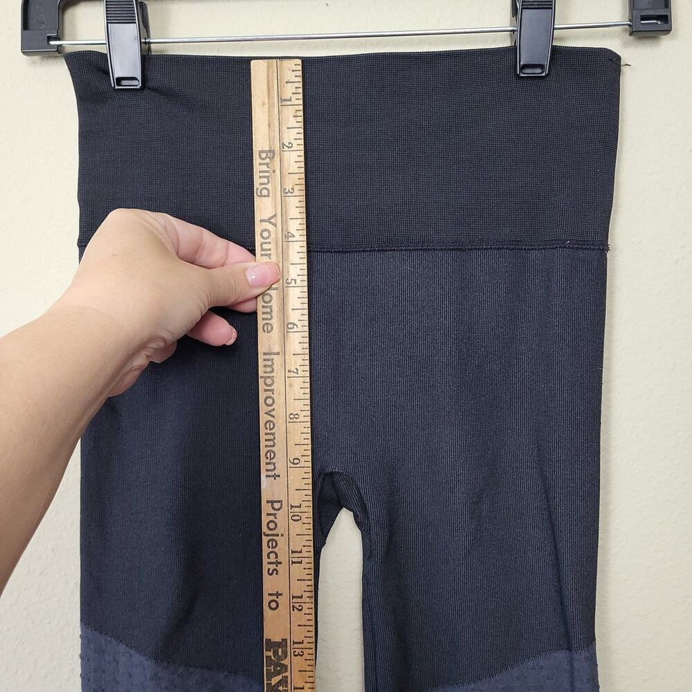 Spanx Womens Black Elastic Waist Pull On Activewear Compression Leggings Size XS - Picture 8 of 9